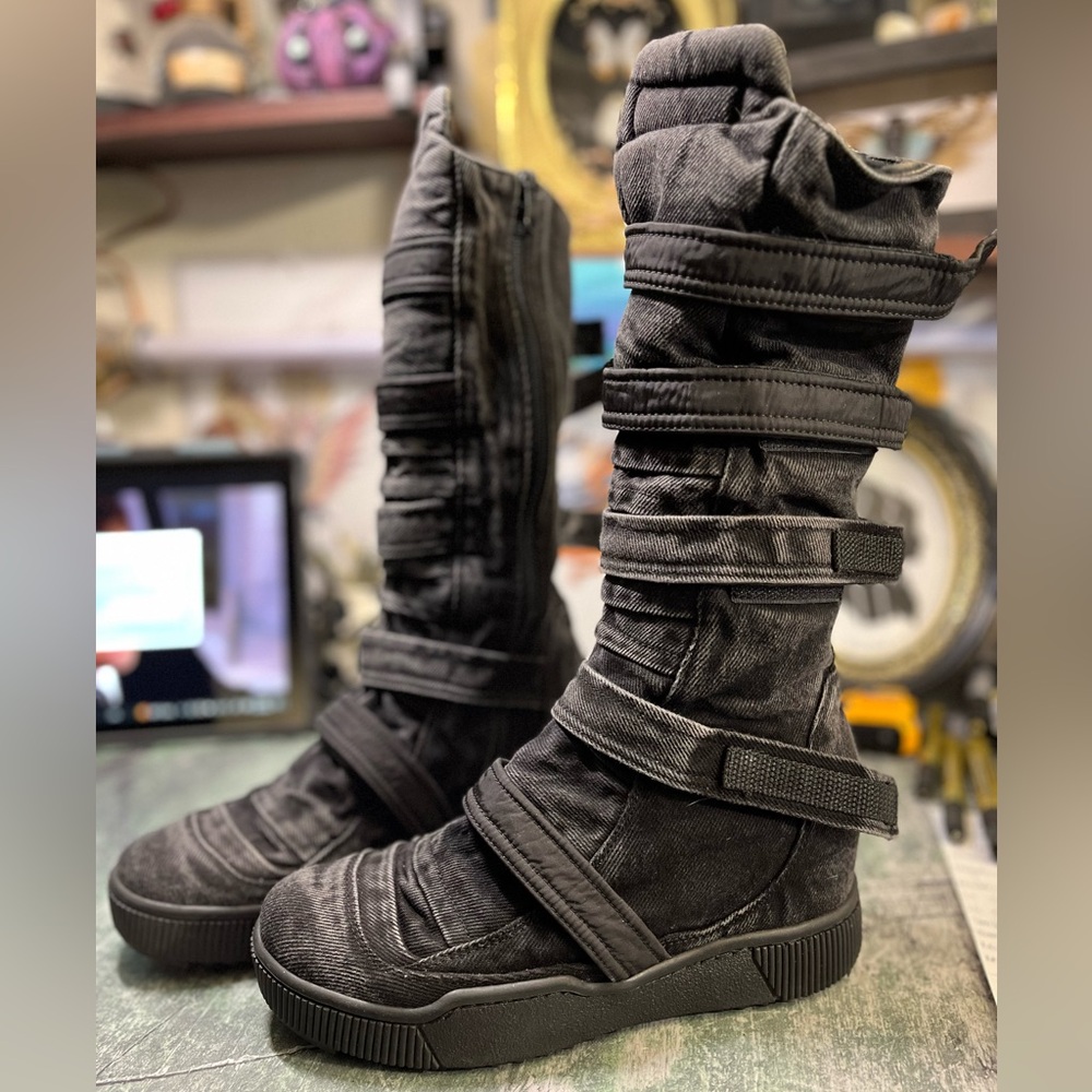 DEMOBAZA BOOT WEDGES. Black grey size 37 like new.